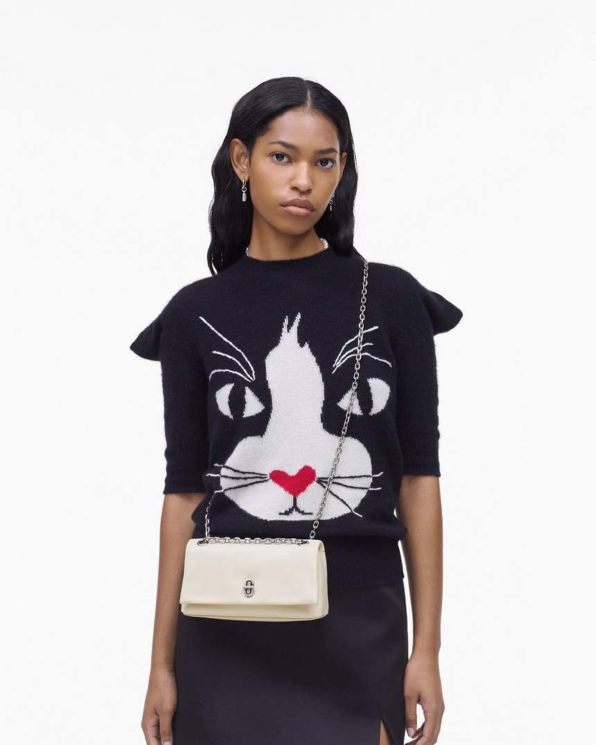 de mini-tas met dubbele ketting