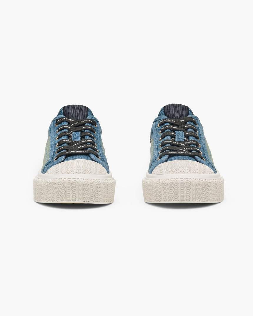 de gedeconstrueerde denim sneaker