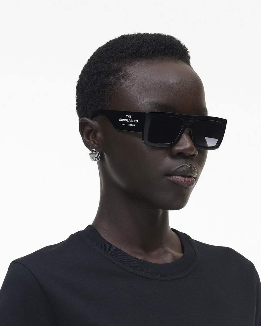 de vierkante zonnebril